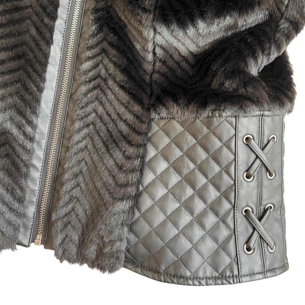 GUESS Emma Women's Fur Vest, Size S - Picture 6 of 9